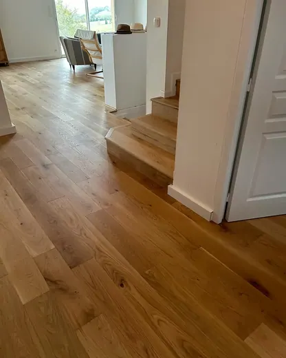 Parquet chêne collé et habillage d’escalier — photo 3